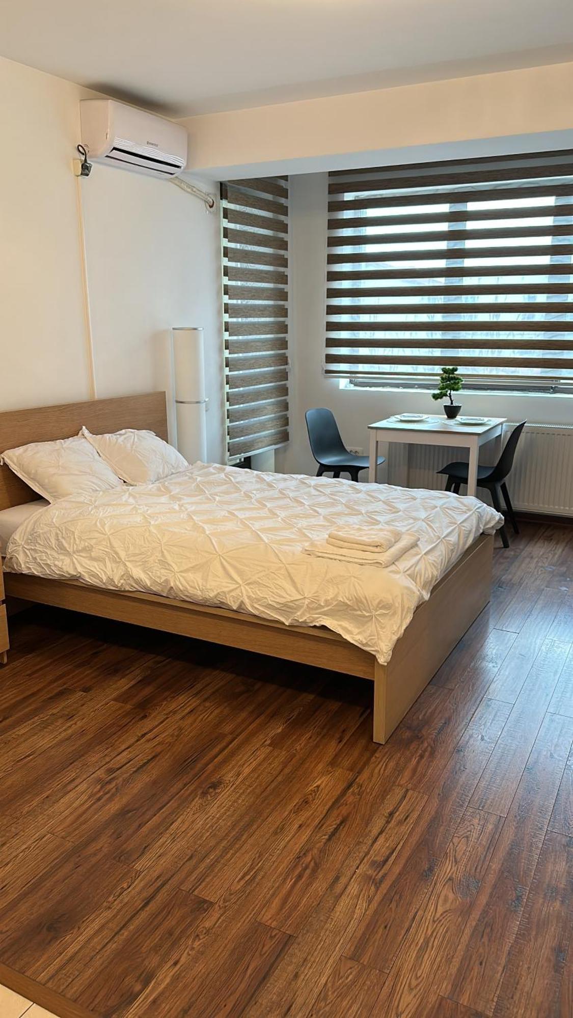 Cozy Apartment With Self Check-In Near Promenada Mall And Verdi Park Bukarest Exterior foto