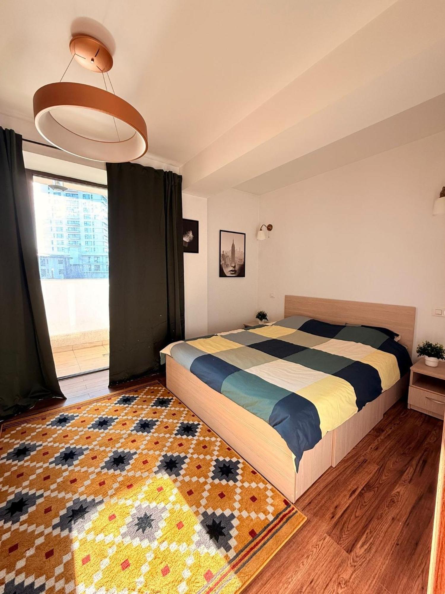 Cozy Apartment With Self Check-In Near Promenada Mall And Verdi Park Bukarest Exterior foto